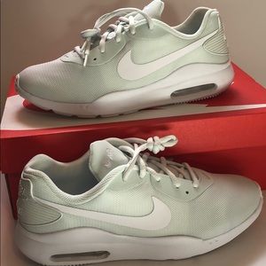 New Nike Air Max Oketo Running Shoes
